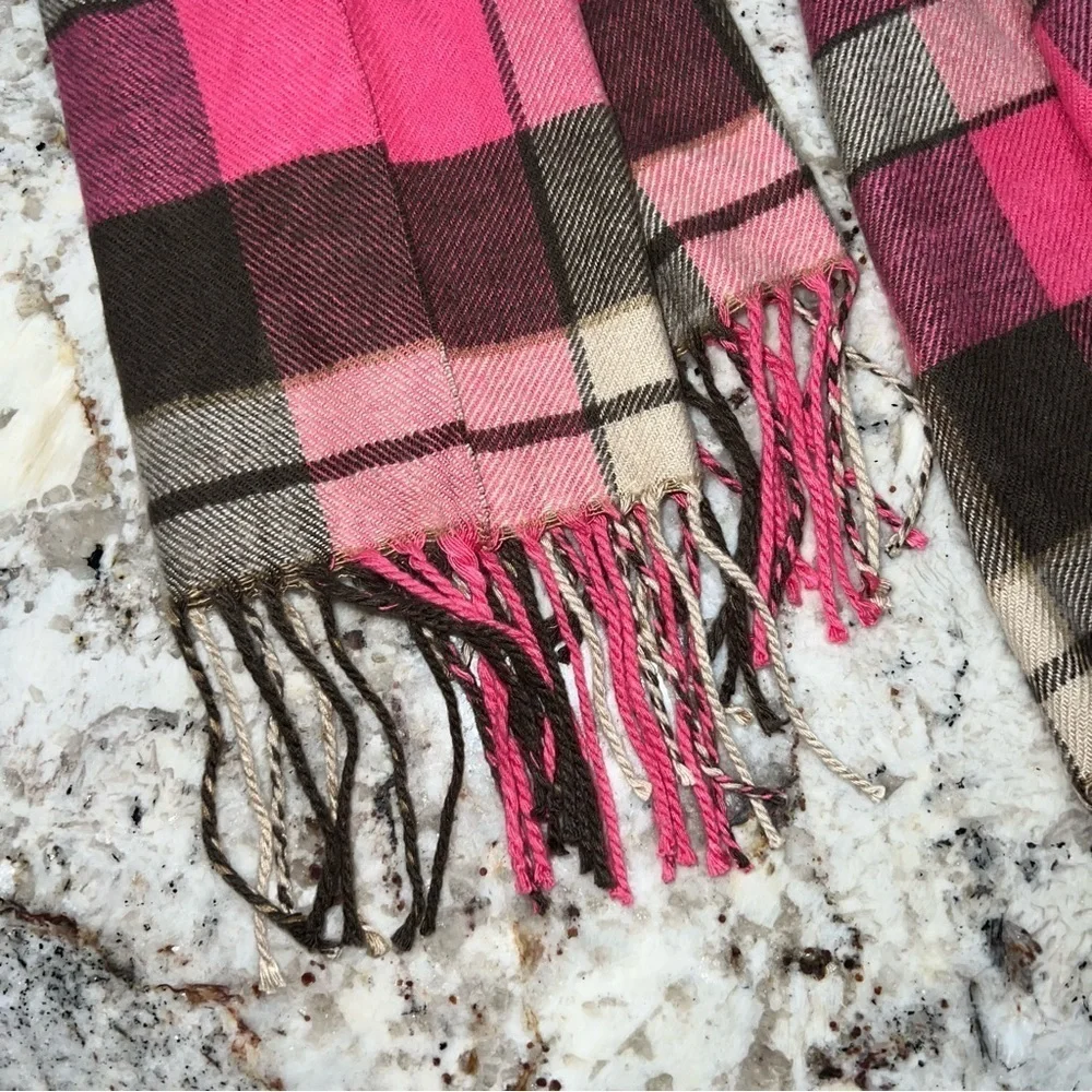 Gap Brown and Pink Very Soft Plaid Shawl Scarf With Fringe Hem - Picture 2 of 8